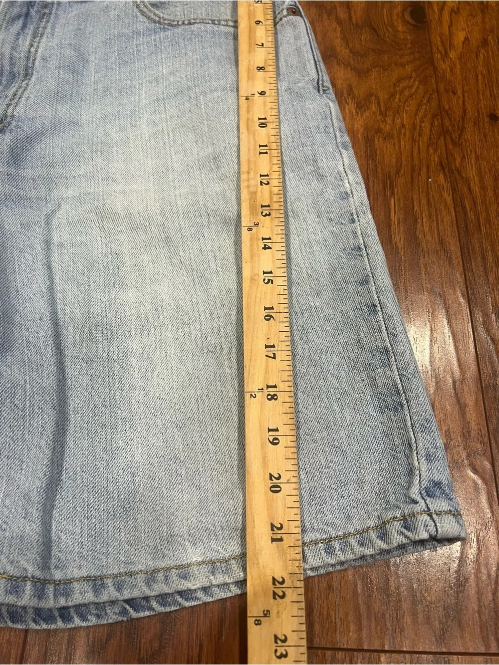 Levis 550 Jean Denim Shorts Jorts Mens SZ 36 Dad Relaxed Fit Light Wash Fade